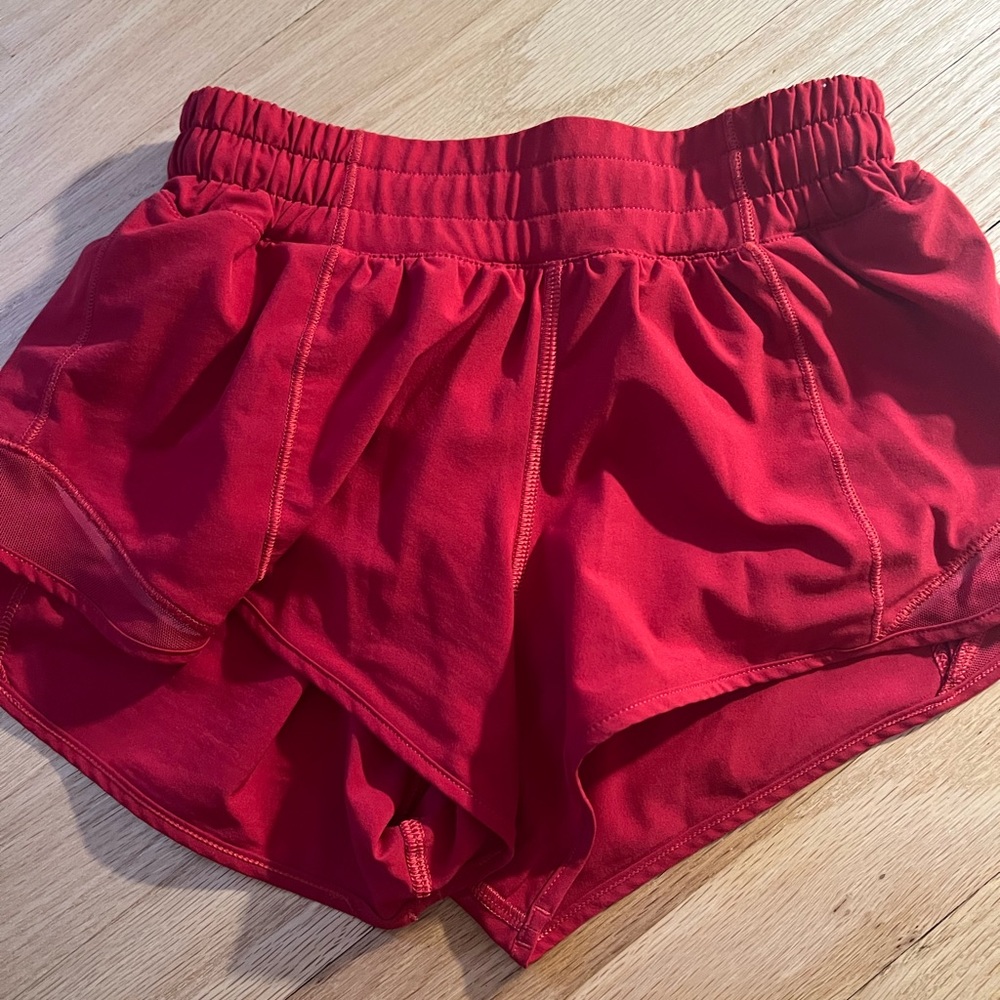 “dark red” Lululemon Hotty Hot Low-Rise lined short 2.5”. Size 2
